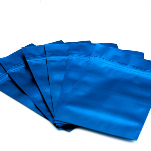 Пакет с ЗИП замком (zip-lock) (размер 135х200мм) цвет "Синий матовый" 100 гр.